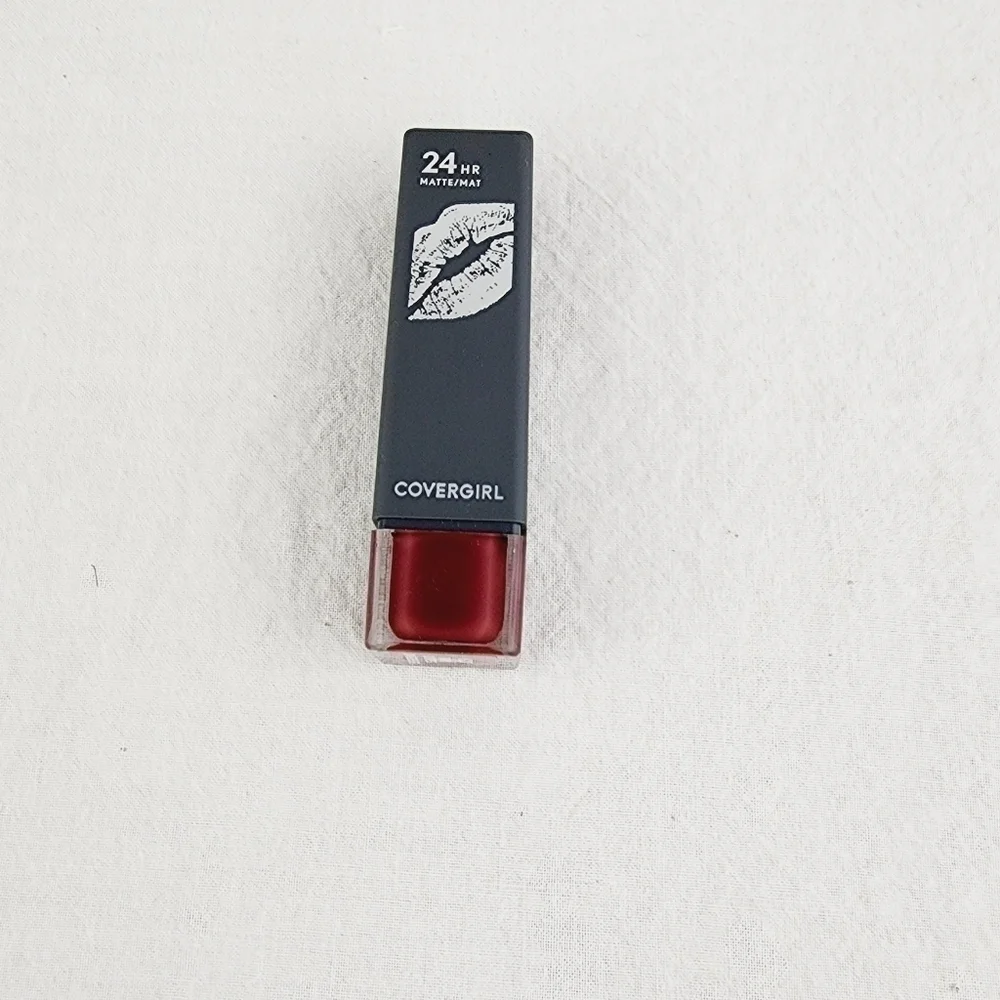 Covergirl 24HR matte lipstick 620 risky business